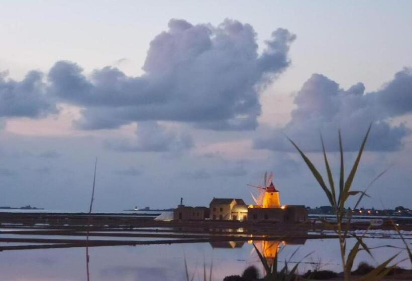 تختخواب و صبحانه Kite Hub Lo Stagnone