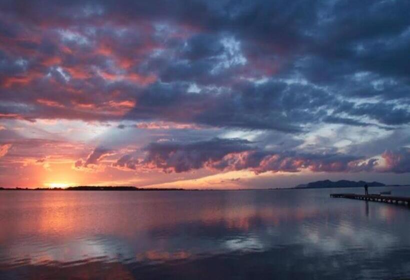 تختخواب و صبحانه Kite Hub Lo Stagnone