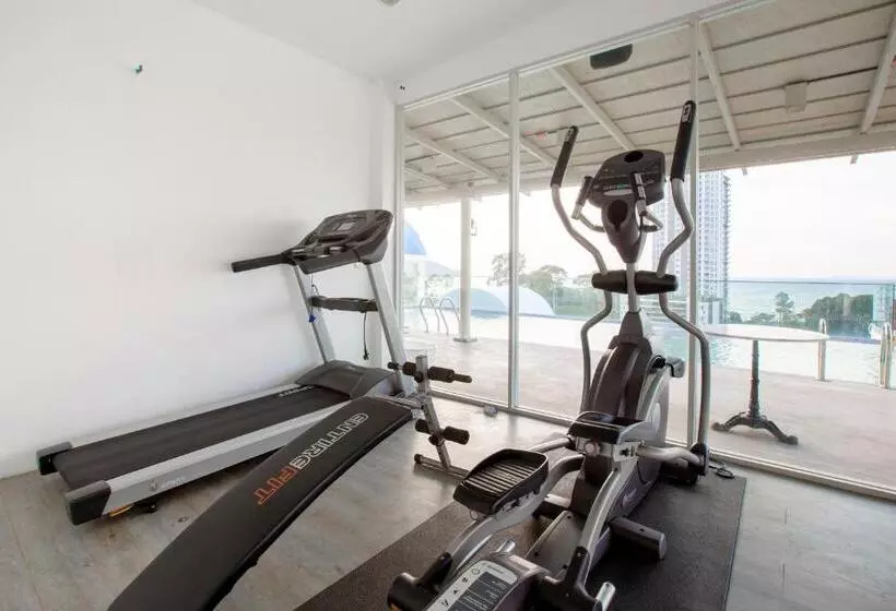 Hotelli Costa Beach Residence & Jacuzzi