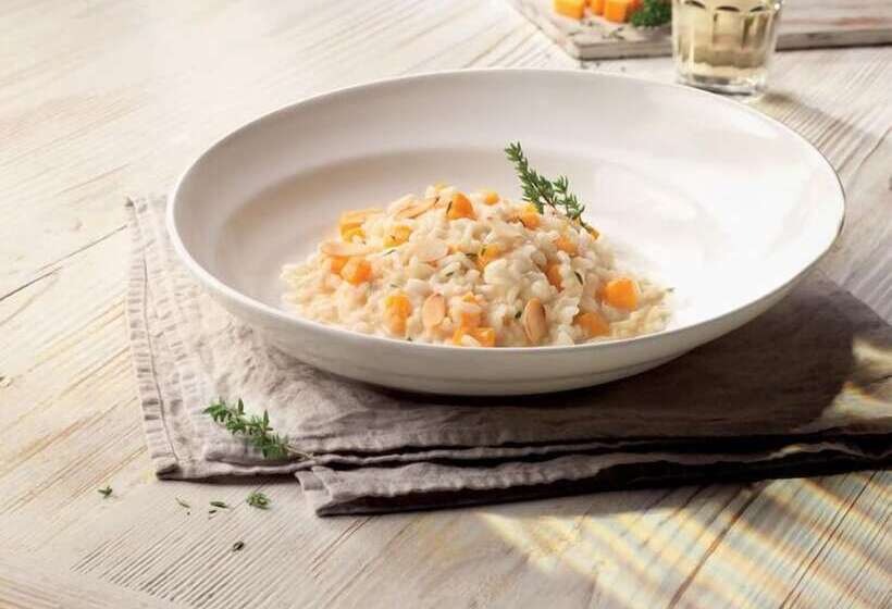 Adalesia Hotel & Coffee