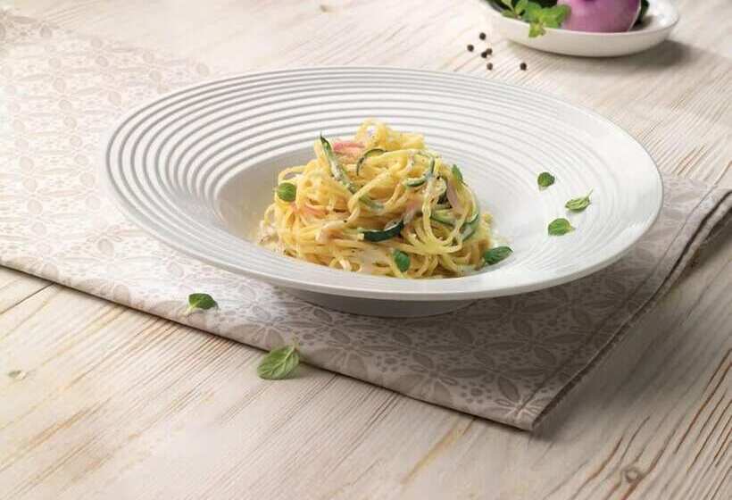 Adalesia Hotel & Coffee