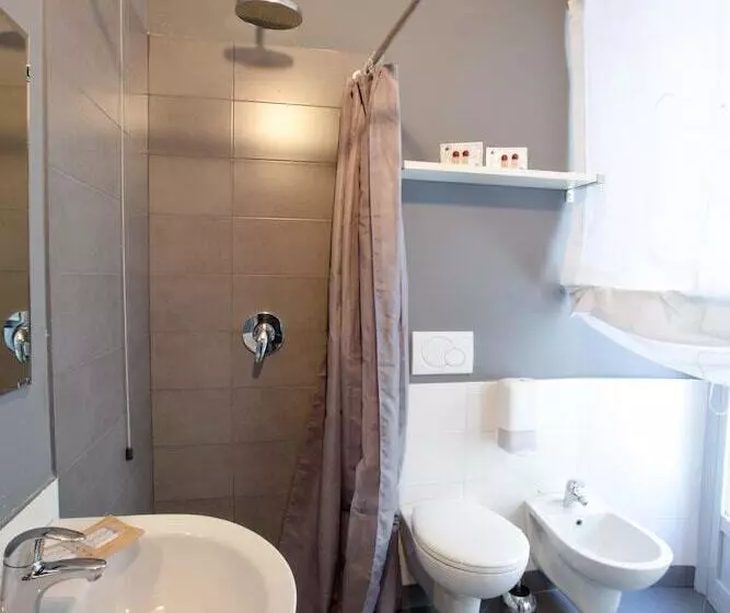 Adalesia Hotel & Coffee