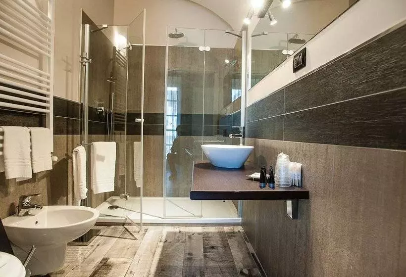 Adalesia Hotel & Coffee