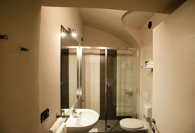 Adalesia Hotel & Coffee