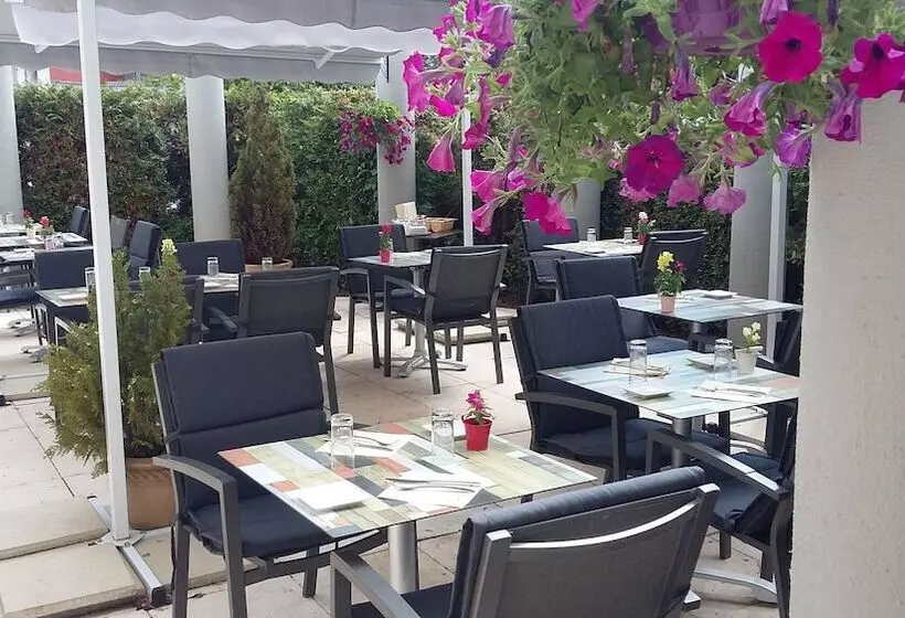 Cottage Logis Hôtel Restaurant