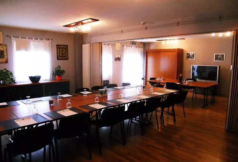 Cottage Logis Hôtel Restaurant