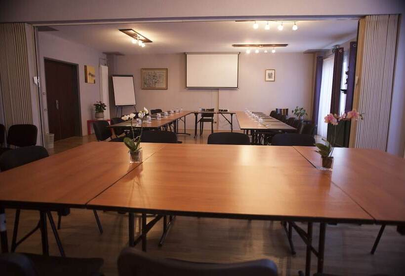 Cottage Logis Hôtel   Restaurant