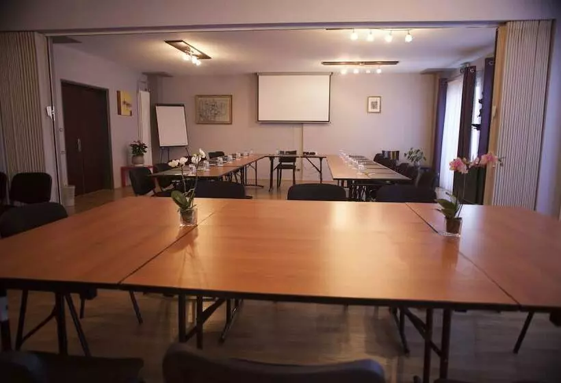 Cottage Logis Hôtel Restaurant