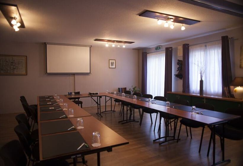 Cottage Logis Hôtel   Restaurant