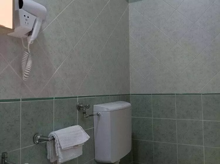 בית מלון כפרי Ariston Imperial