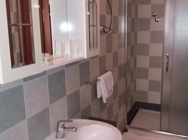 בית מלון כפרי Ariston Imperial