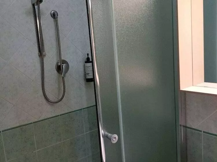 בית מלון כפרי Ariston Imperial