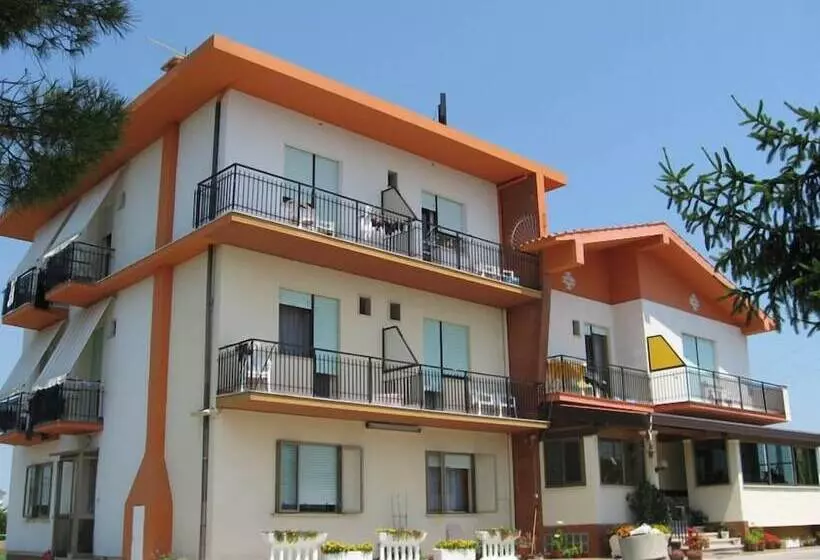 هتل B&b Garnì Da Vito