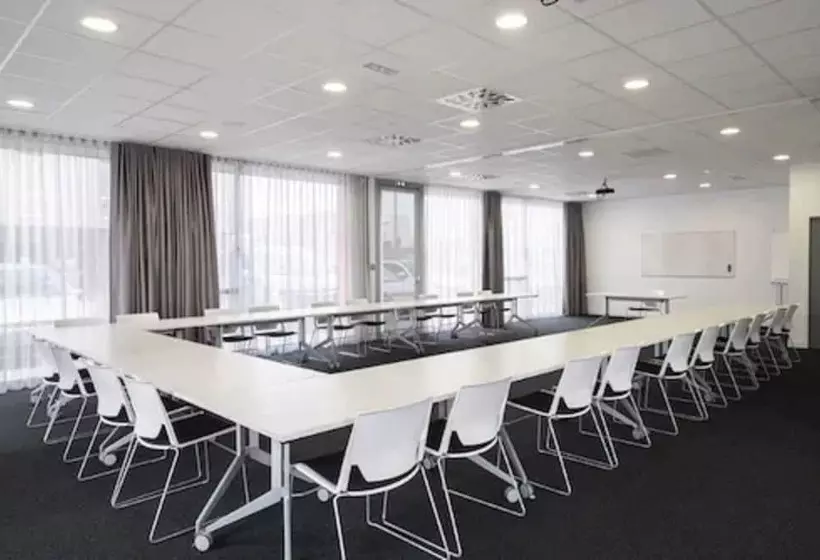 فندق Akena Nantes Atlantis Zénith