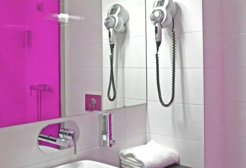 فندق Akena Nantes Atlantis Zénith