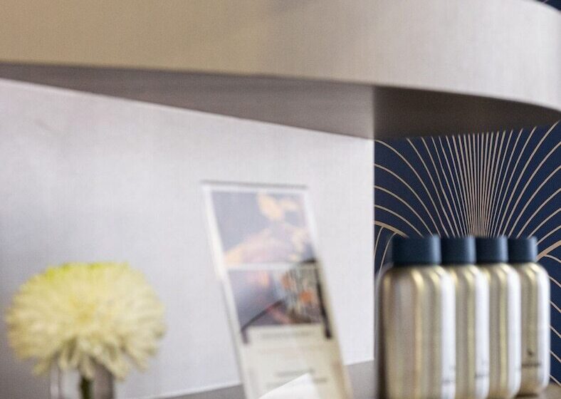 Отель Akena Nantes Atlantis Zénith