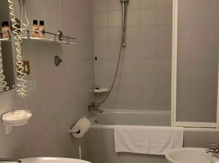 Отель Du Lac Parc & Residence