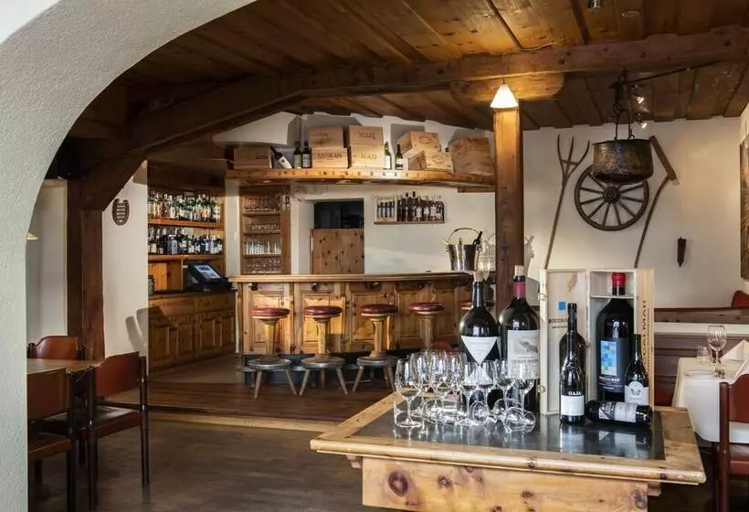 Отель Engiadina