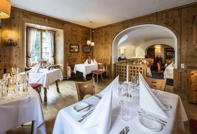 Отель Engiadina