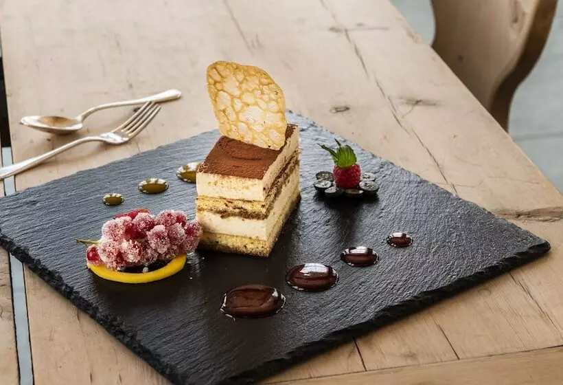 Отель Engiadina