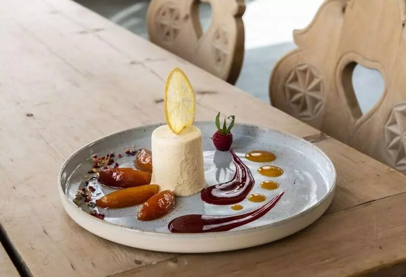 Отель Engiadina