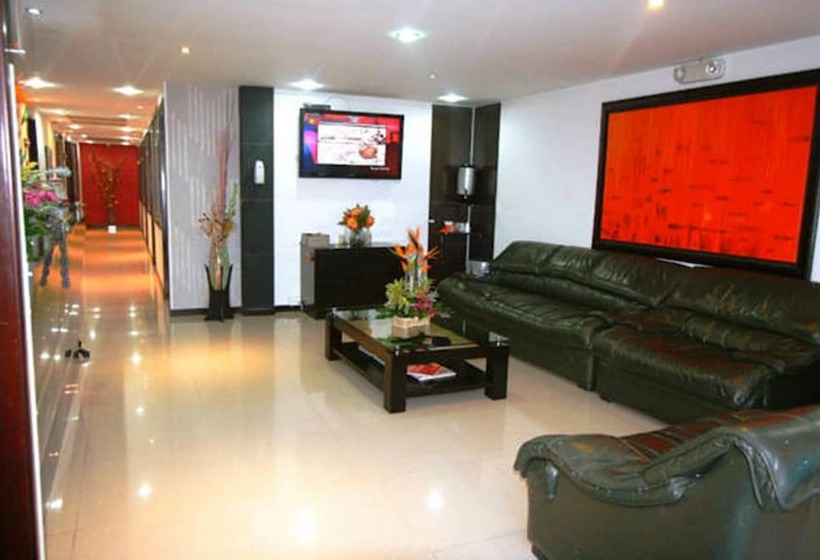 בית מלון כפרי Expo Inn Embajada