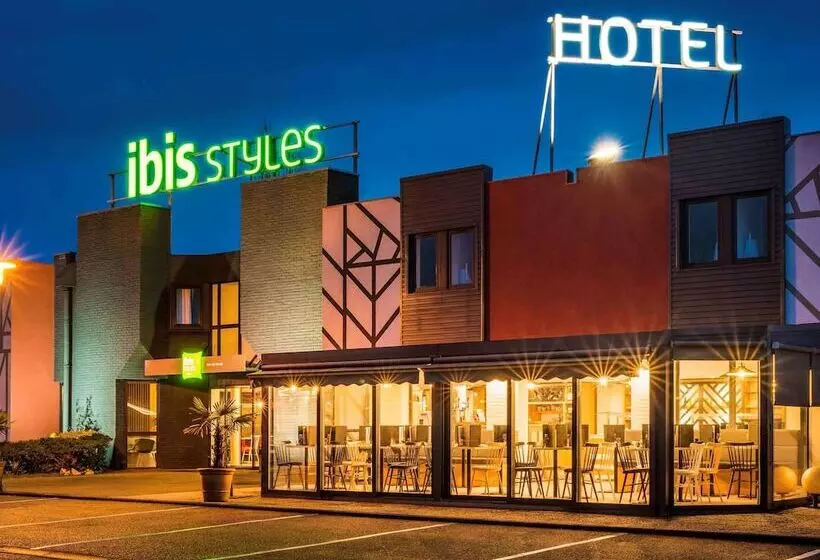 ホテル Ibis Styles Rouen Valdereuil