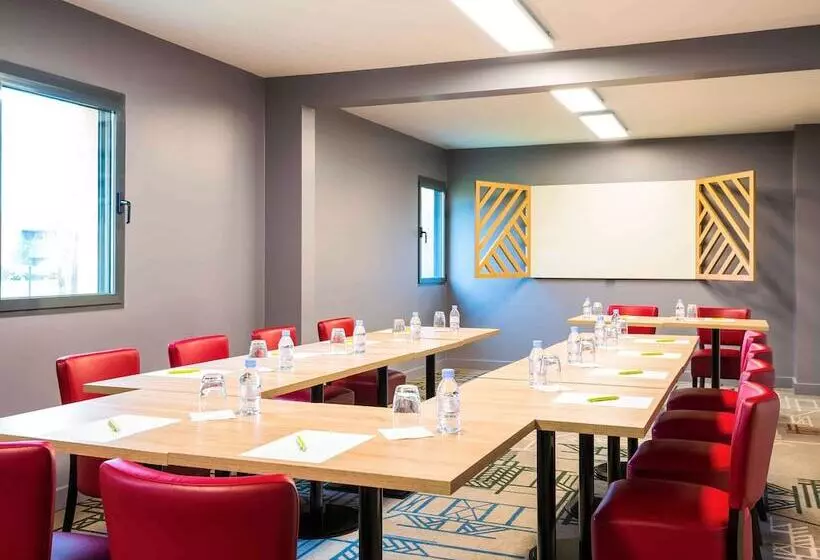 ホテル Ibis Styles Rouen Valdereuil