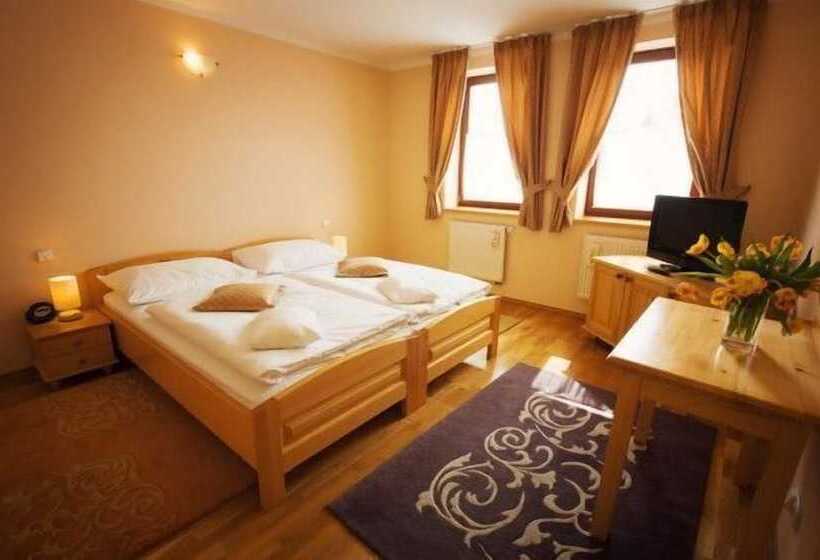 호텔 Karpatsky Dvor Lozorno