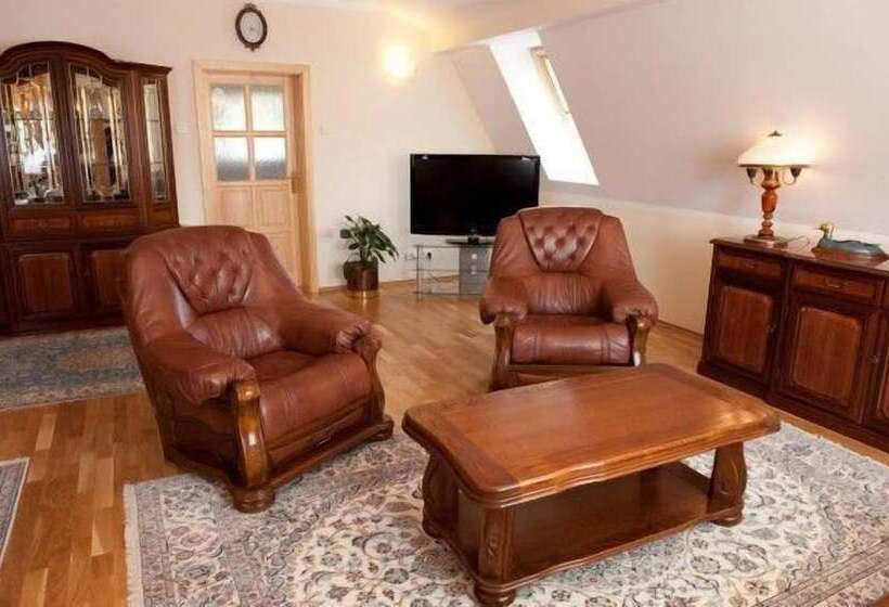 호텔 Karpatsky Dvor Lozorno