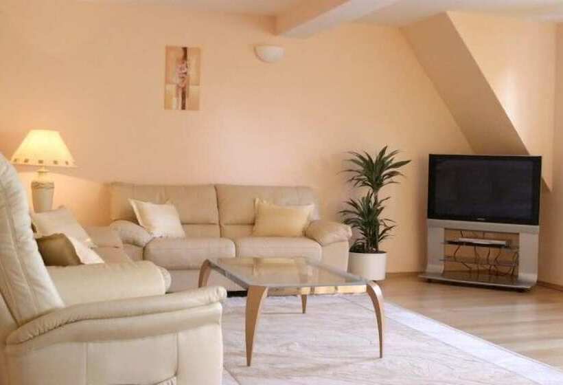 호텔 Karpatsky Dvor Lozorno