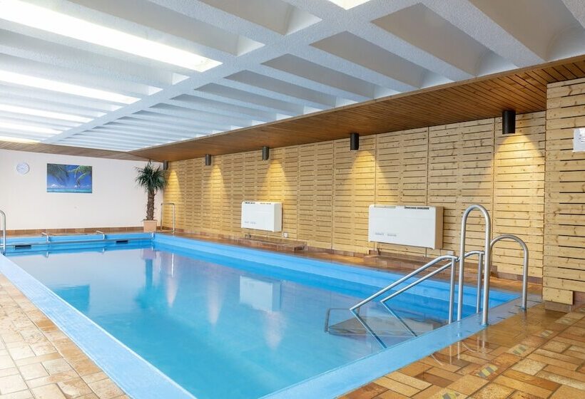 Отель Kurgarten