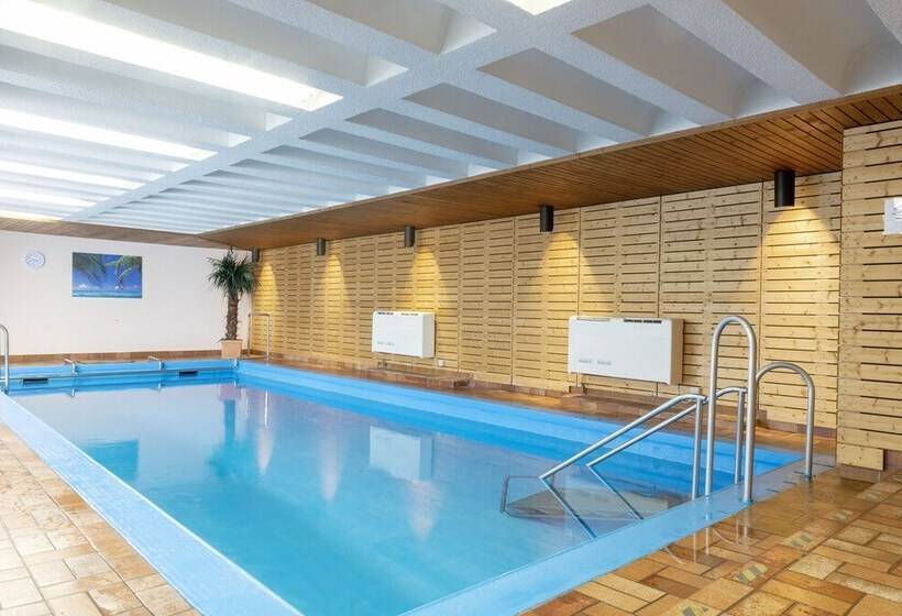 Отель Kurgarten