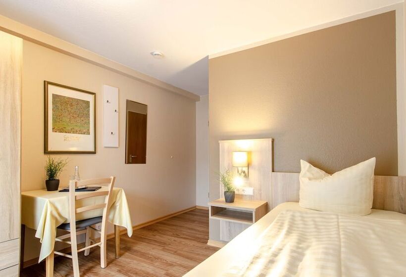 Отель Kurgarten