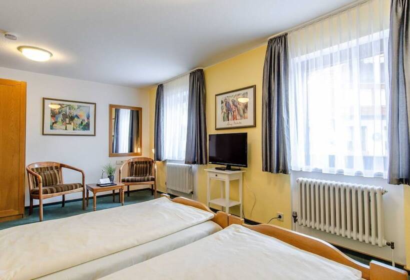 Отель Kurgarten