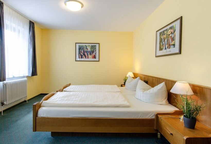 Отель Kurgarten