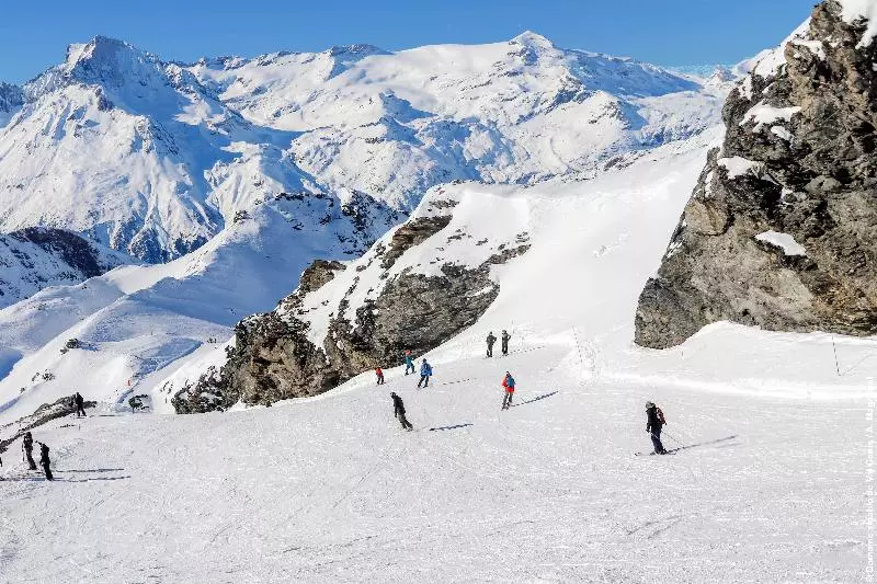 L Outa Hotel Restaurant