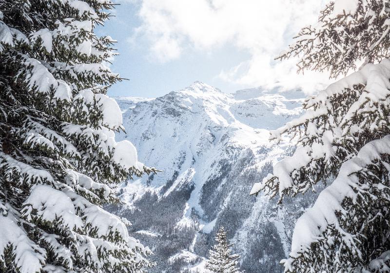 L Outa Hotel Restaurant