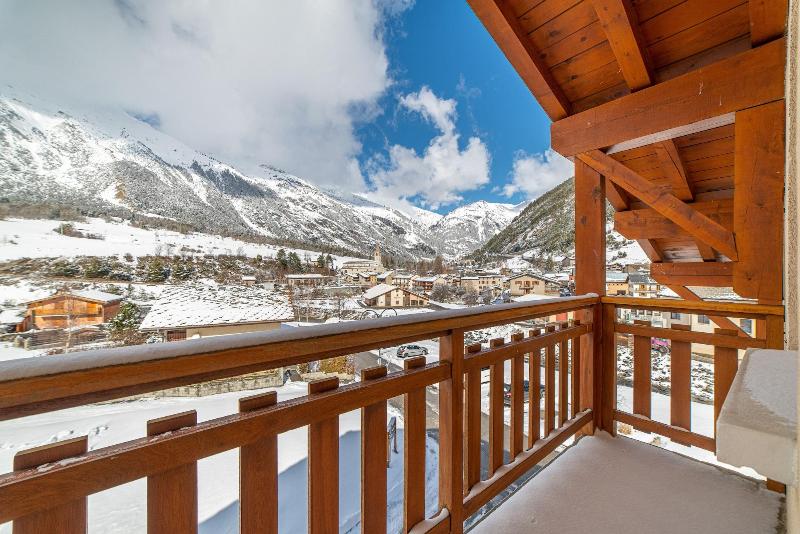 L Outa Hotel Restaurant