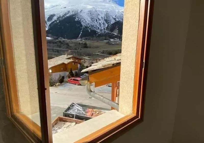 L Outa Hotel Restaurant