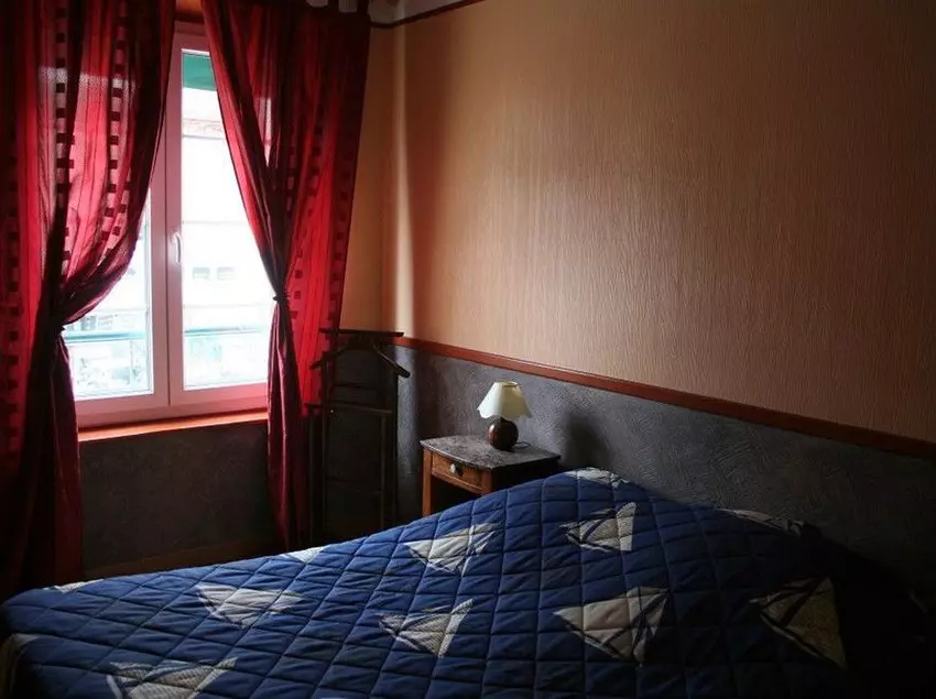 ホテル La Couronne