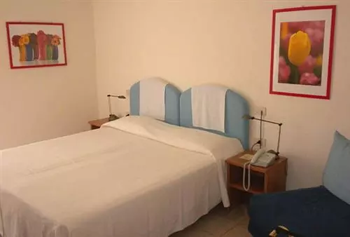 Отель La Roccia