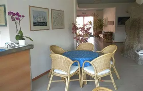 Отель La Roccia