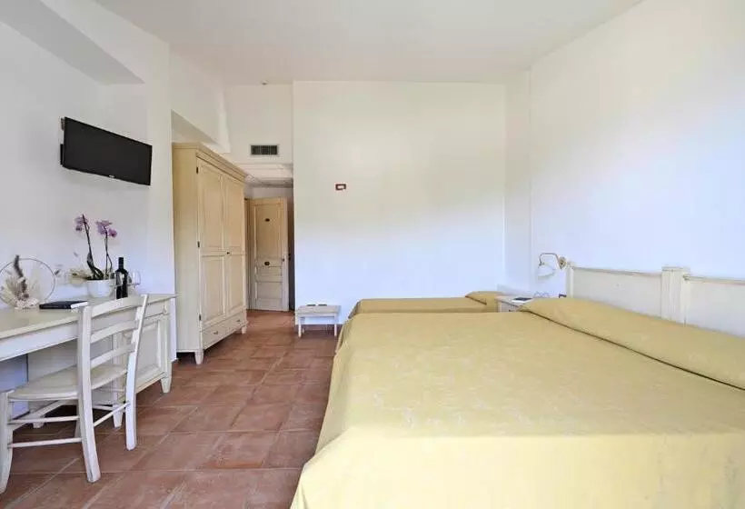 Отель Marie Claire