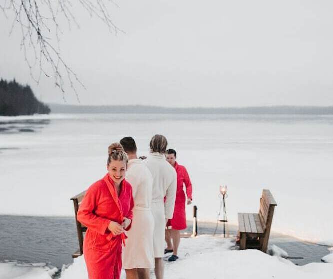 酒店 Revontuli Resort Rooms