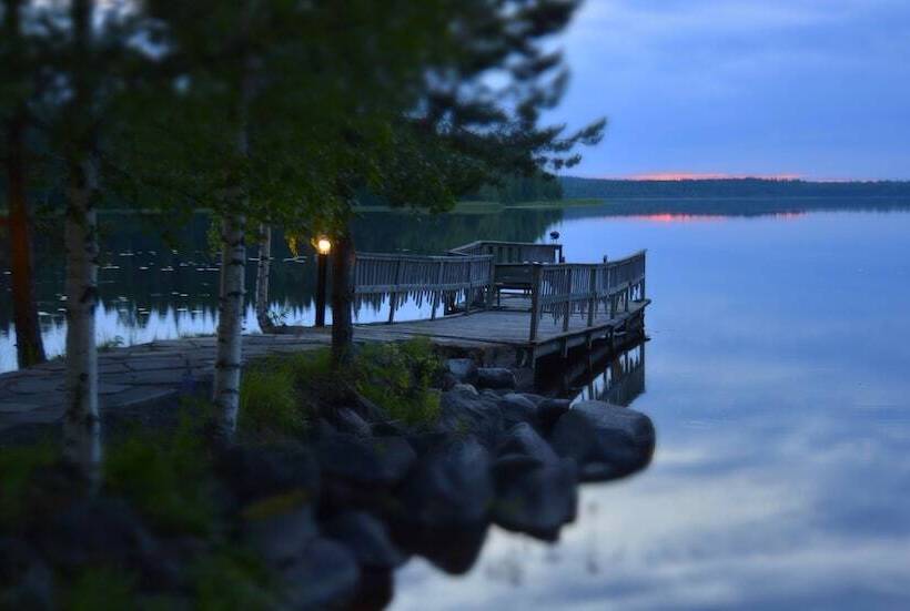 酒店 Revontuli Resort Rooms