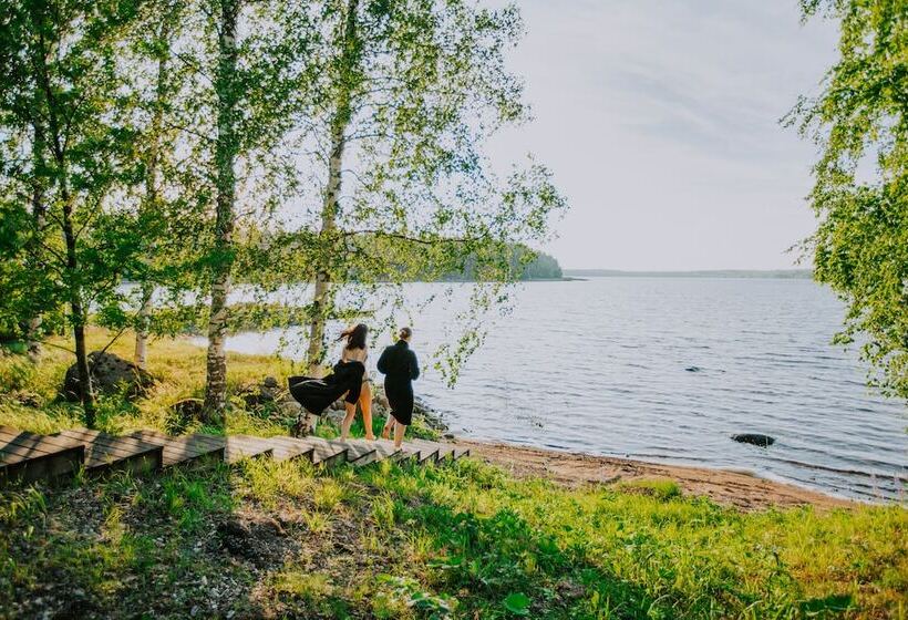 酒店 Revontuli Resort Rooms