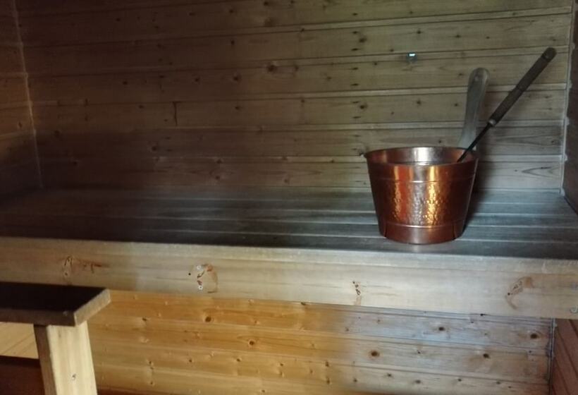 酒店 Revontuli Resort Rooms