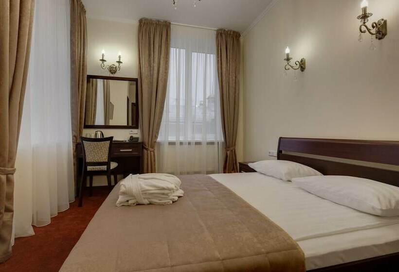 ホテル Solo Panorama Palace Square