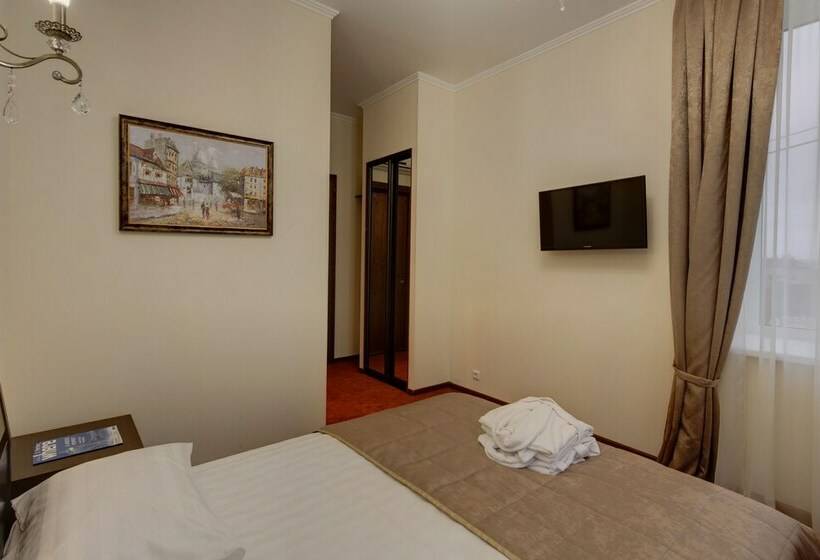 ホテル Solo Panorama Palace Square